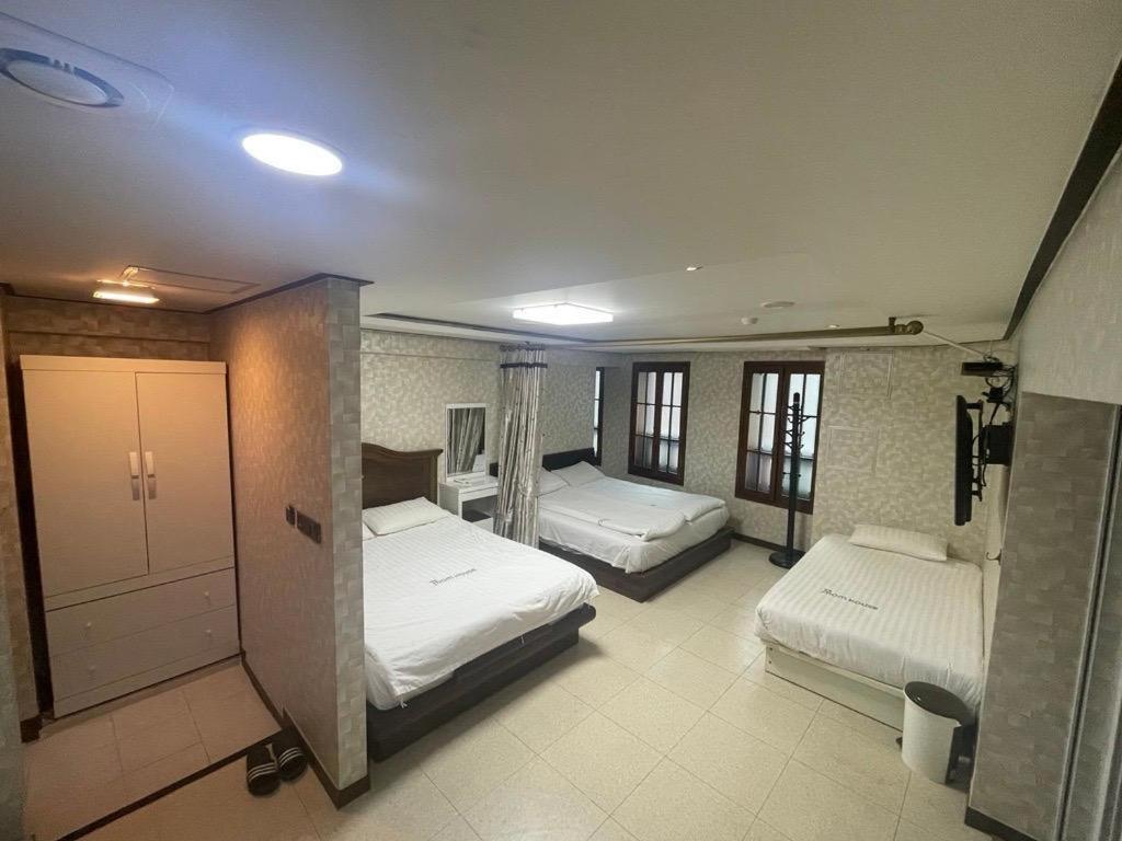Myeongdong Mom House Hotel Сеул Екстериор снимка