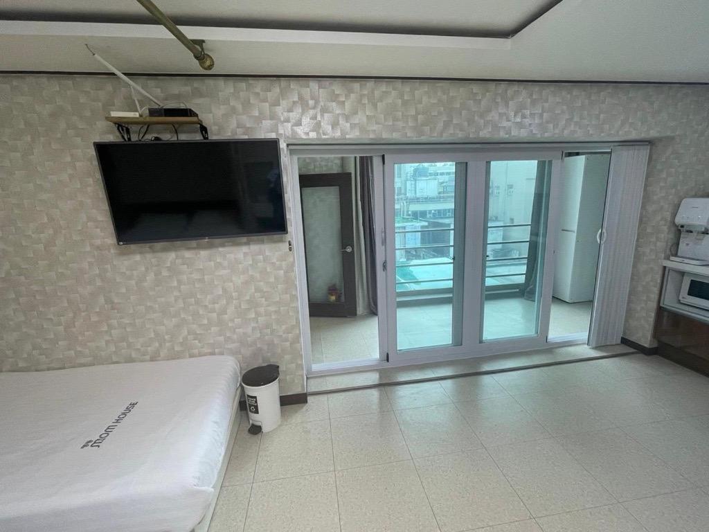 Myeongdong Mom House Hotel Сеул Екстериор снимка